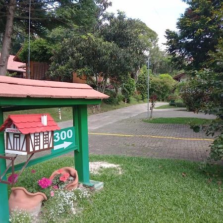 Hotel Ex Pousada Vale Do Bosque - Aluguel Por Temporada à Gramado Extérieur photo